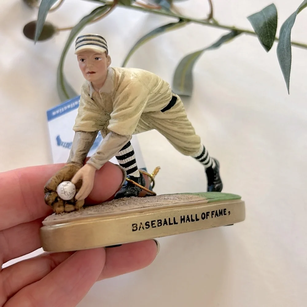 National Baseball Hall of Fame & Museum Sculpture Collection - Picture 3 of 10